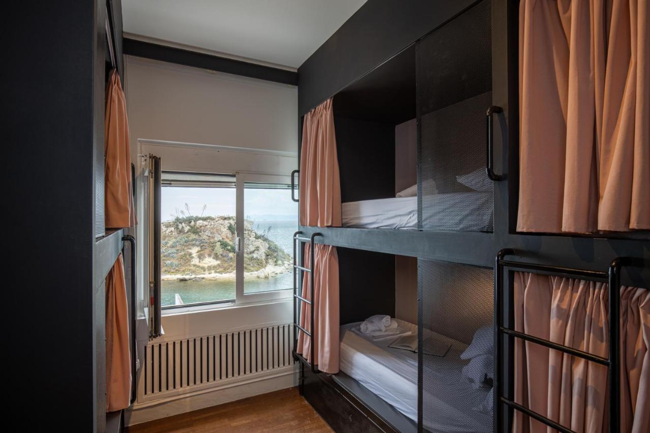 Albergue Bedwave Seaside Mansion El Pireo Exterior foto